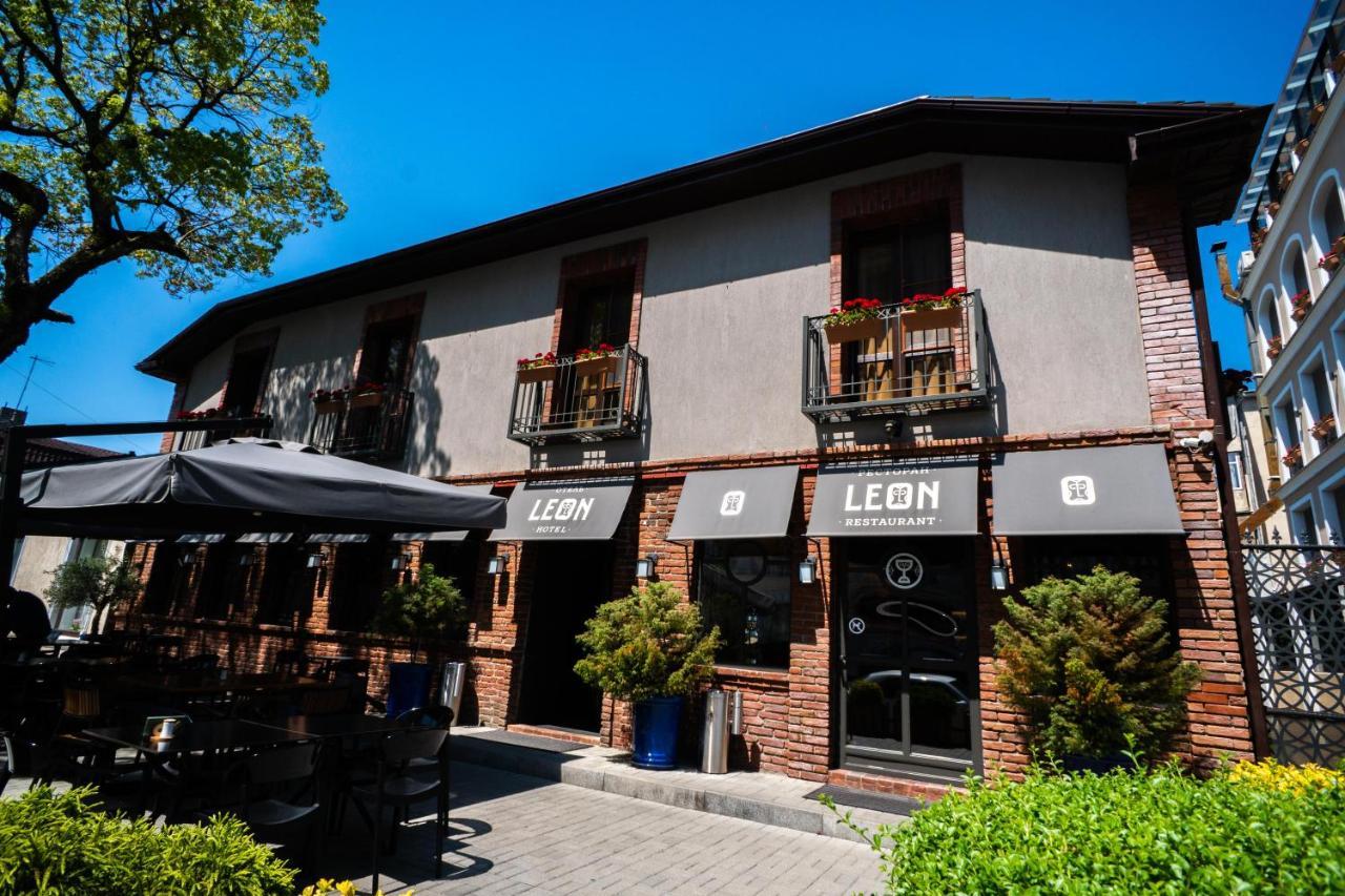 Leon Boutique Hotel Сухум Экстерьер фото