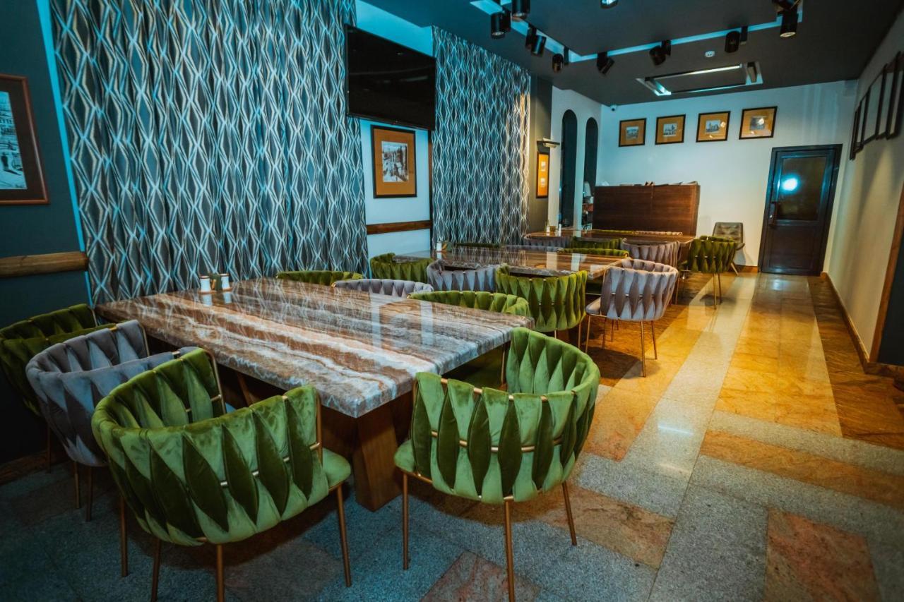 Leon Boutique Hotel Сухум Экстерьер фото